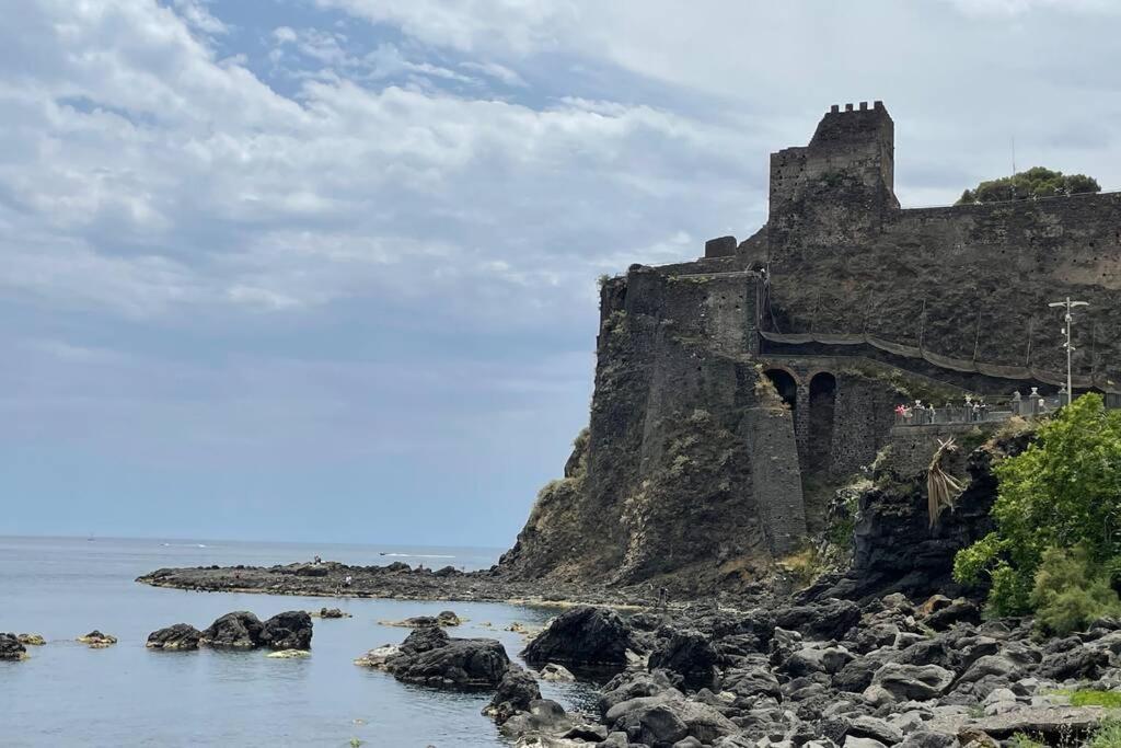 Donna Serena Aci Castello Zewnętrze zdjęcie